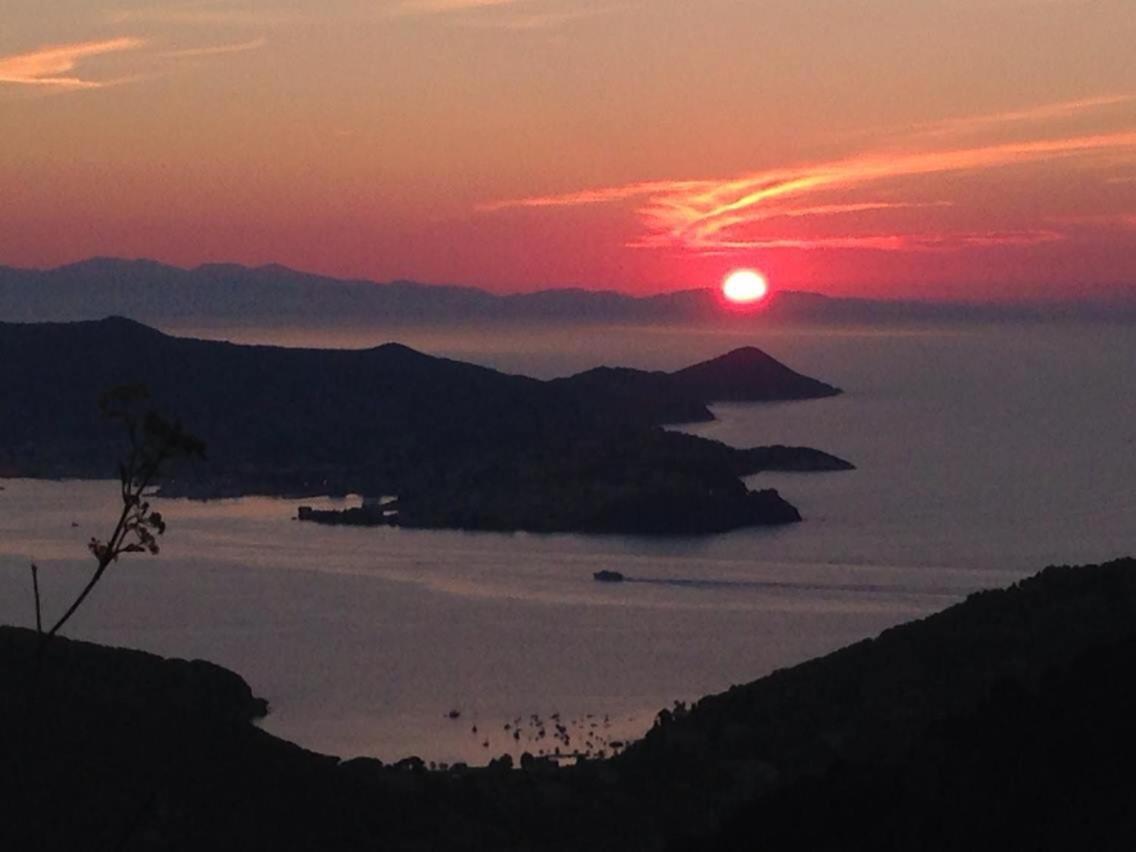 Appartamenti Estivi Anna E Pino Rio Marina Luaran gambar